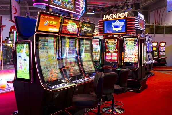 selotbiru platform interface showing football markets and slot games